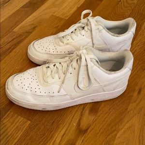 White nike sneakers